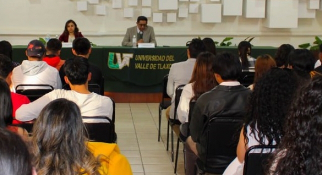 CONFERENCIAS MAGISTRALES EN LA UVT